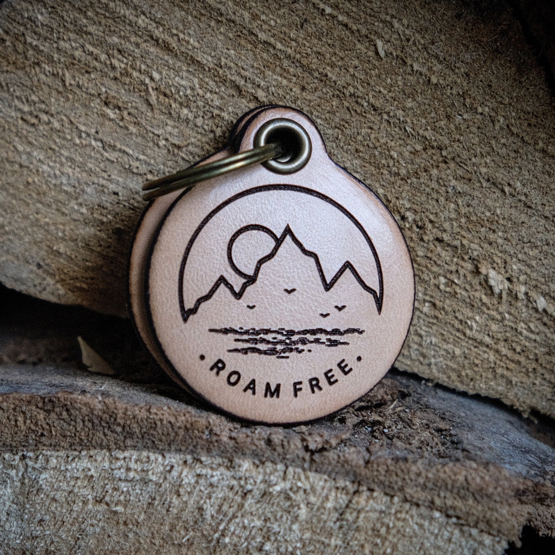 Roam Free - Double Natural Leather ID Tag - Kohsi