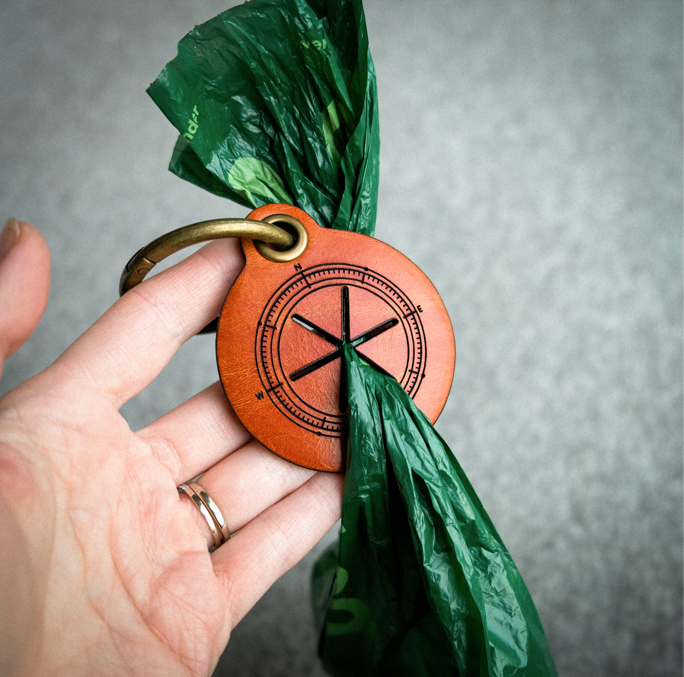 Hands-Free Dog Waste Slot & Carry - Saddle Tan Leather