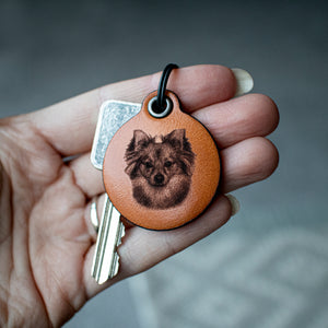 Engraved pet picture on leather keychain