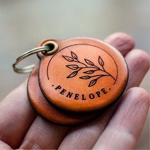 Fall into nature - saddle tan leather - double personalised dog tag